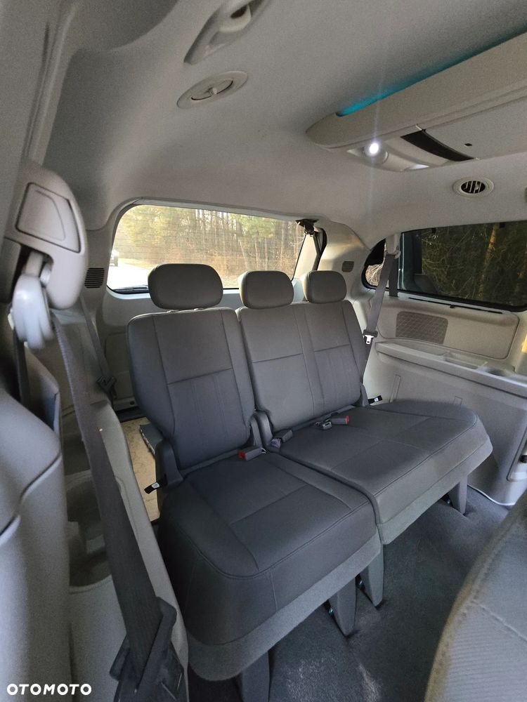 Chrysler Grand Voyager - 23