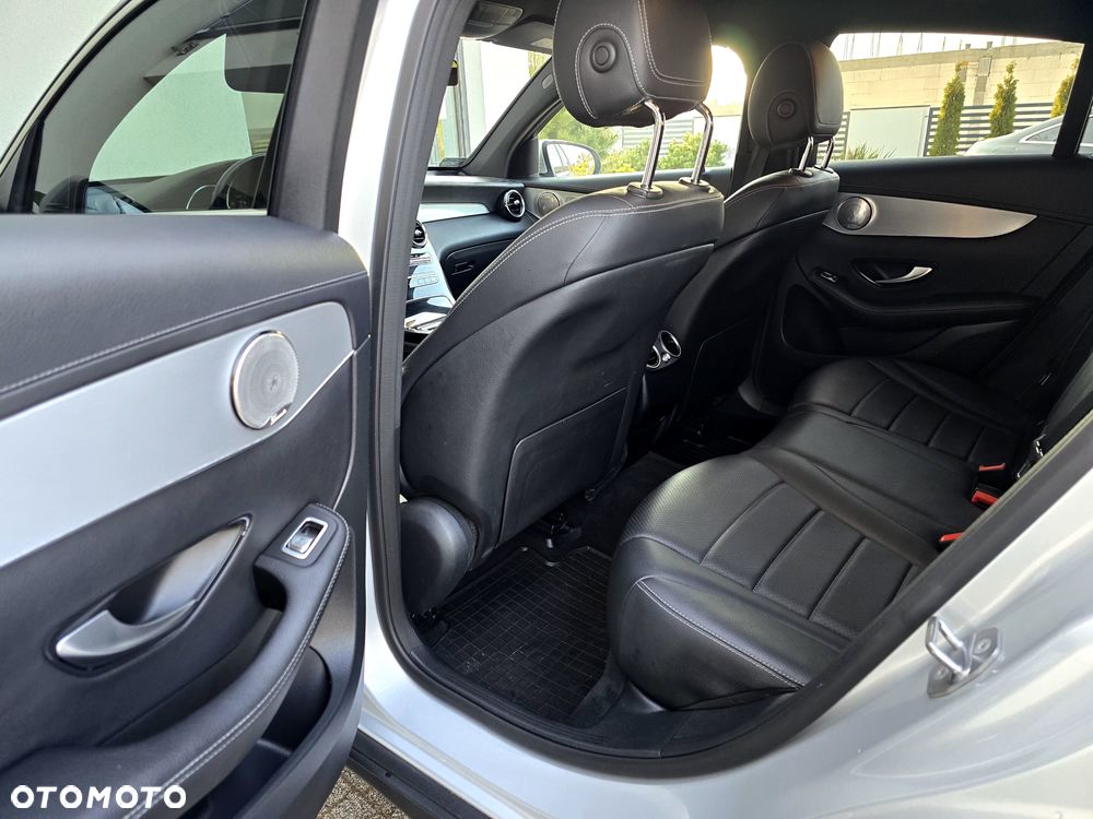 Mercedes-Benz GLC - 32