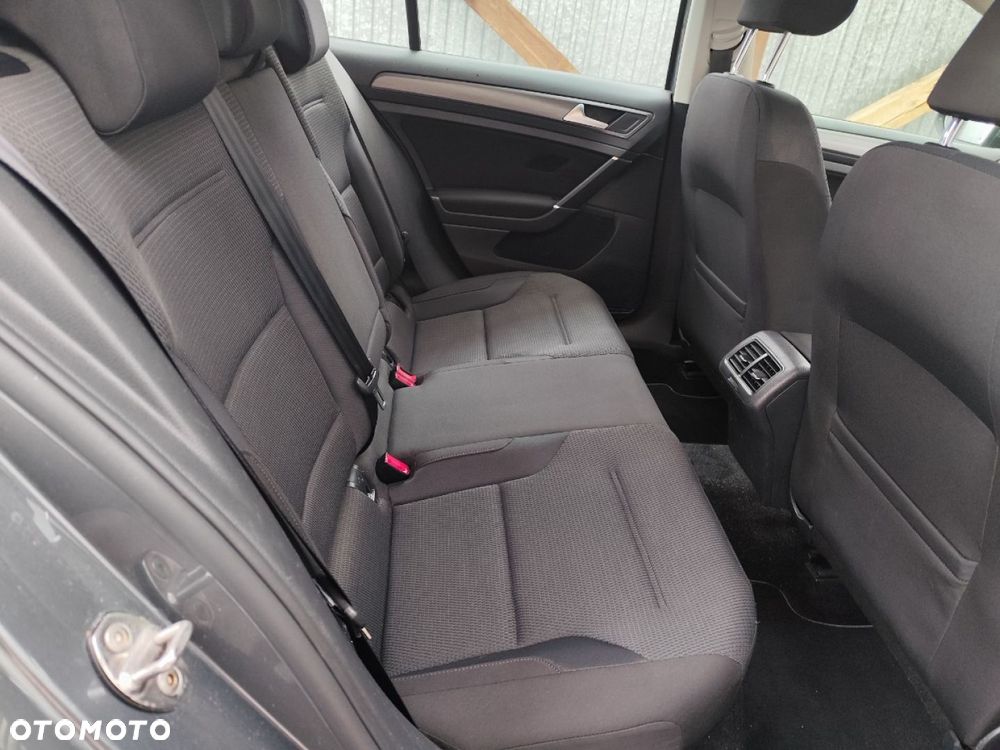 Volkswagen Golf - 40