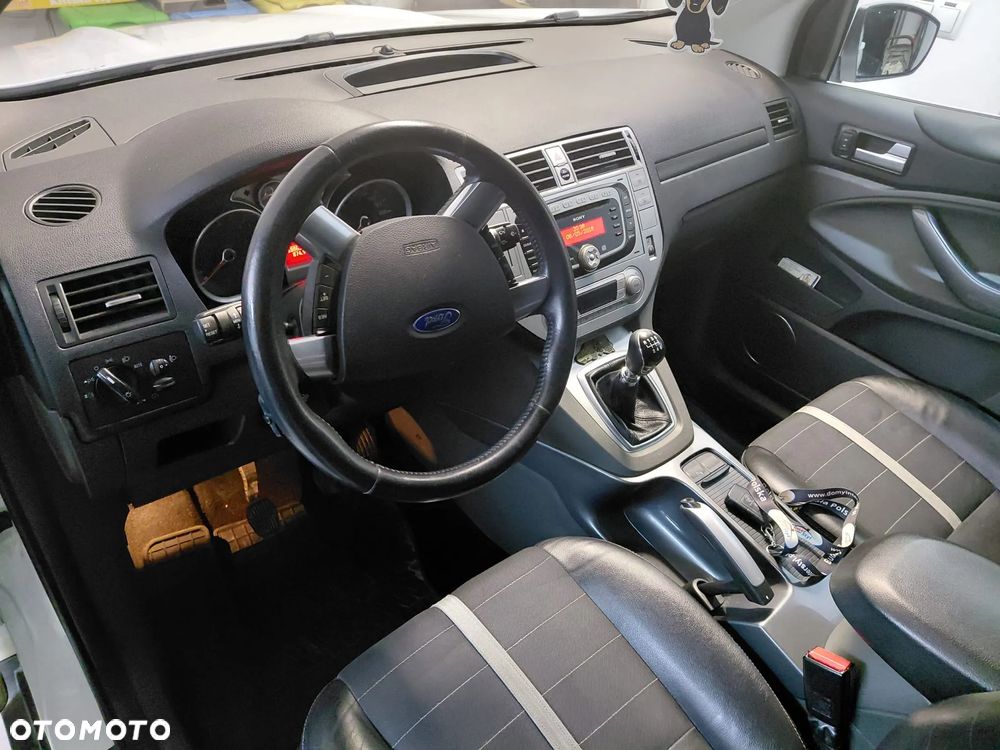 Ford Kuga 2.0 TDCi 2x4 Trend - 26