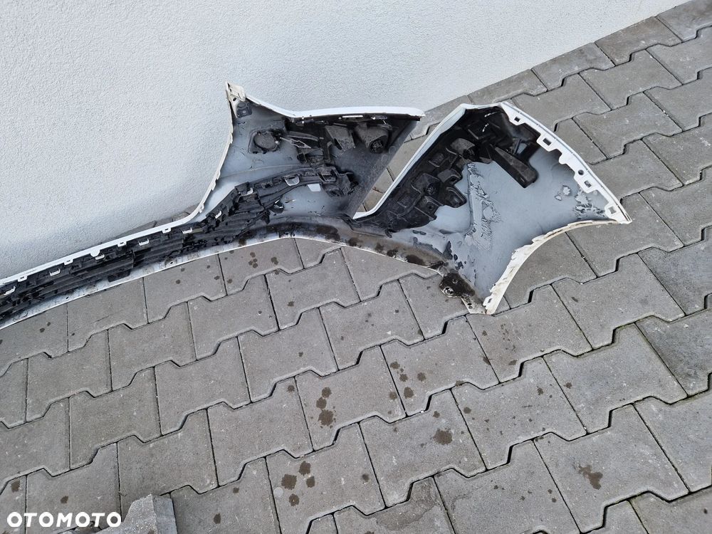 Zderzak Peugeot 208 II  model 2019 - - 9