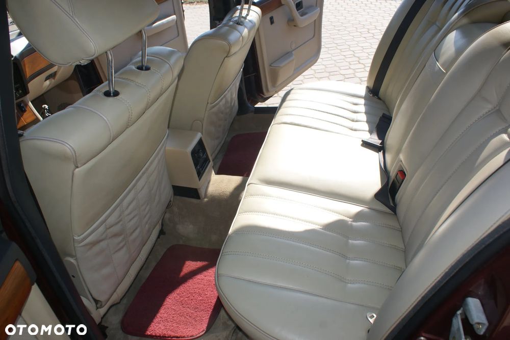 BMW Seria 7 - 11