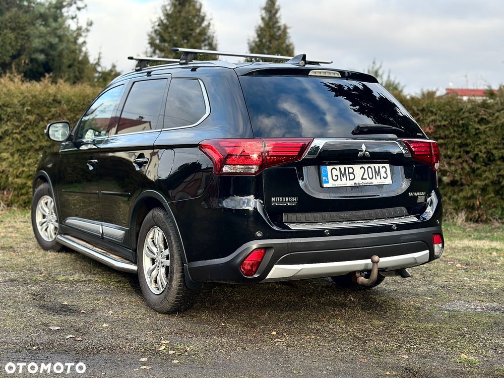 Mitsubishi Outlander 2.0 Instyle Navi 4WD CVT - 8