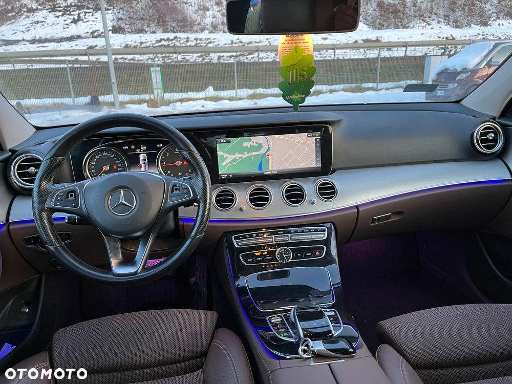 Mercedes-Benz Klasa E 200 d 9G-TRONIC - 12