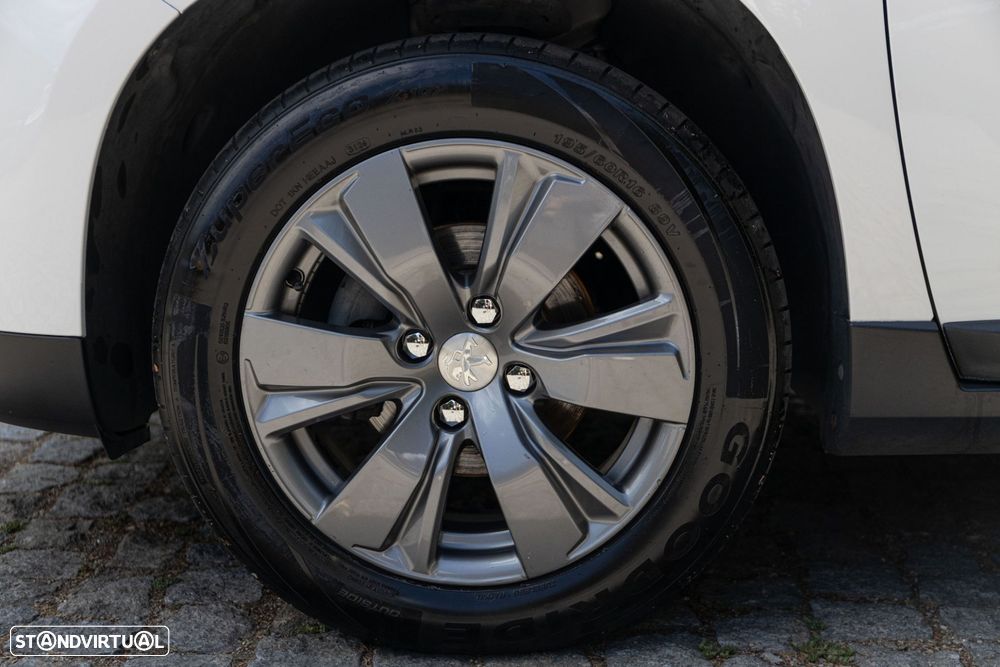 Peugeot 2008 1.6 BlueHDi Style - 8