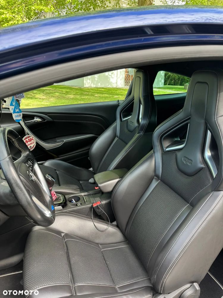 Opel Astra OPC - 12
