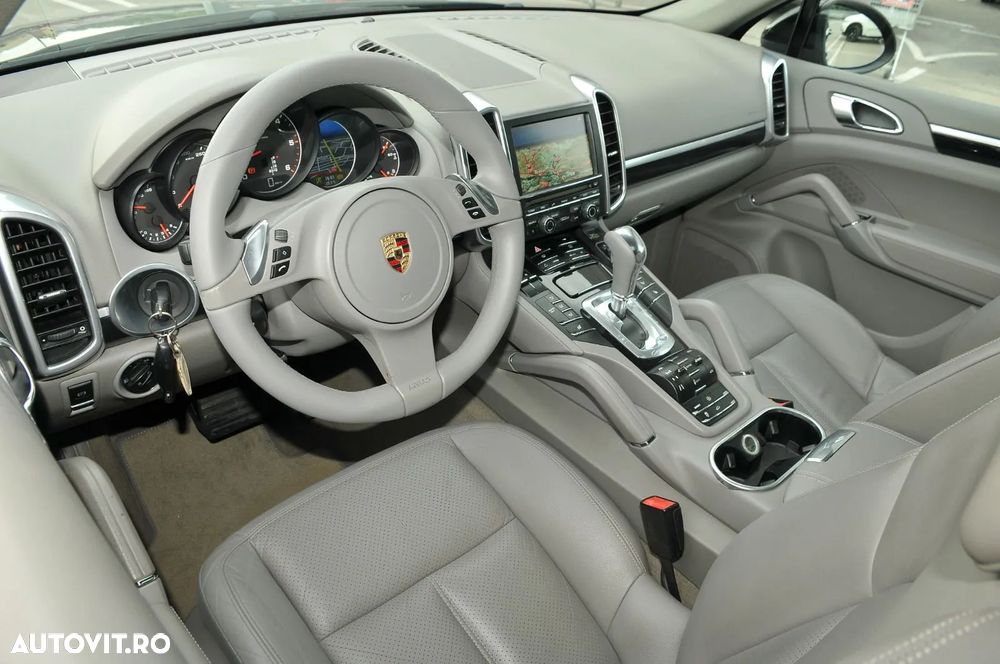 Porsche Cayenne 3.0TD TipTronic - 9