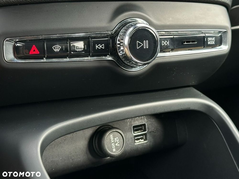 Volvo XC 40 - 27