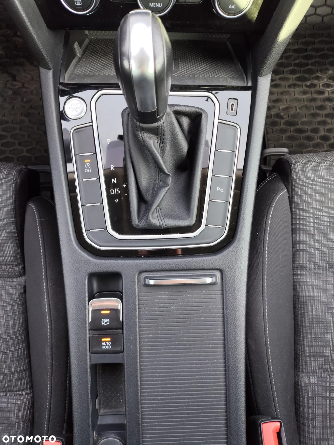Volkswagen Passat 2.0 TSI Business DSG - 17