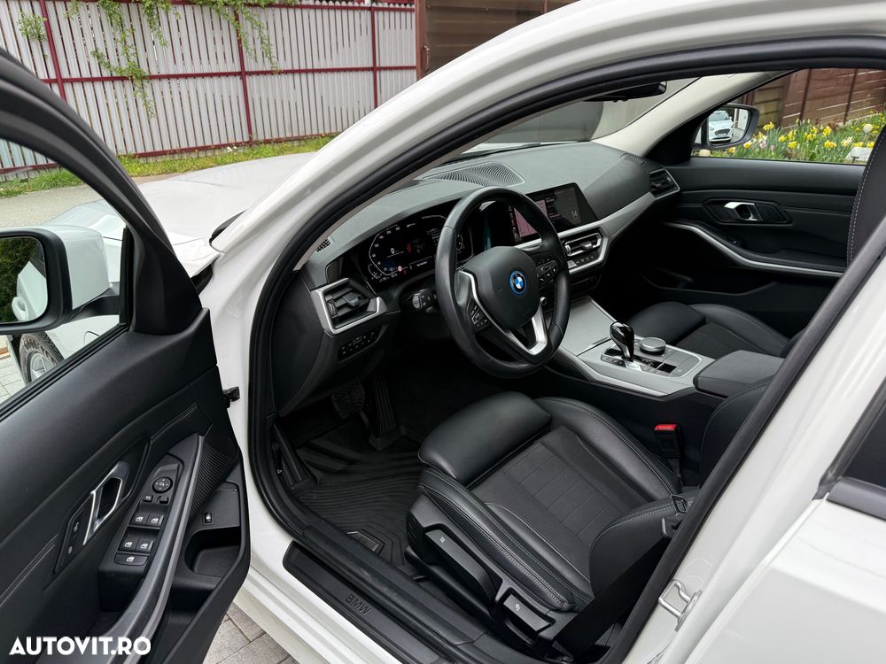 BMW Seria 3 330e xDrive Aut. Sport Line - 5