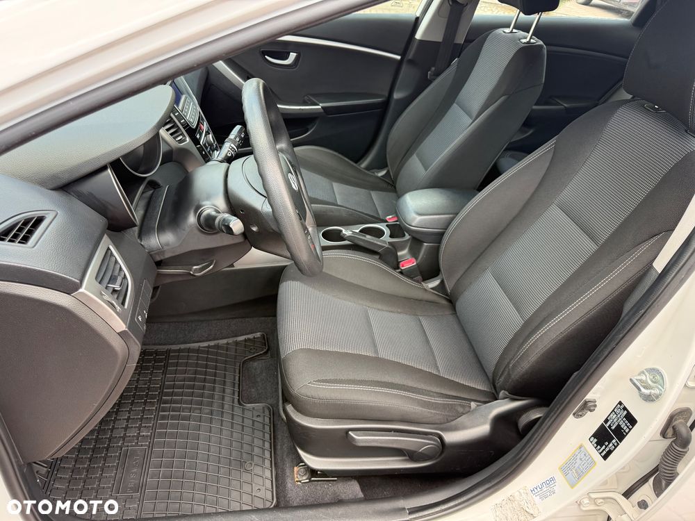 Hyundai i30 1.4 Comfort - 6