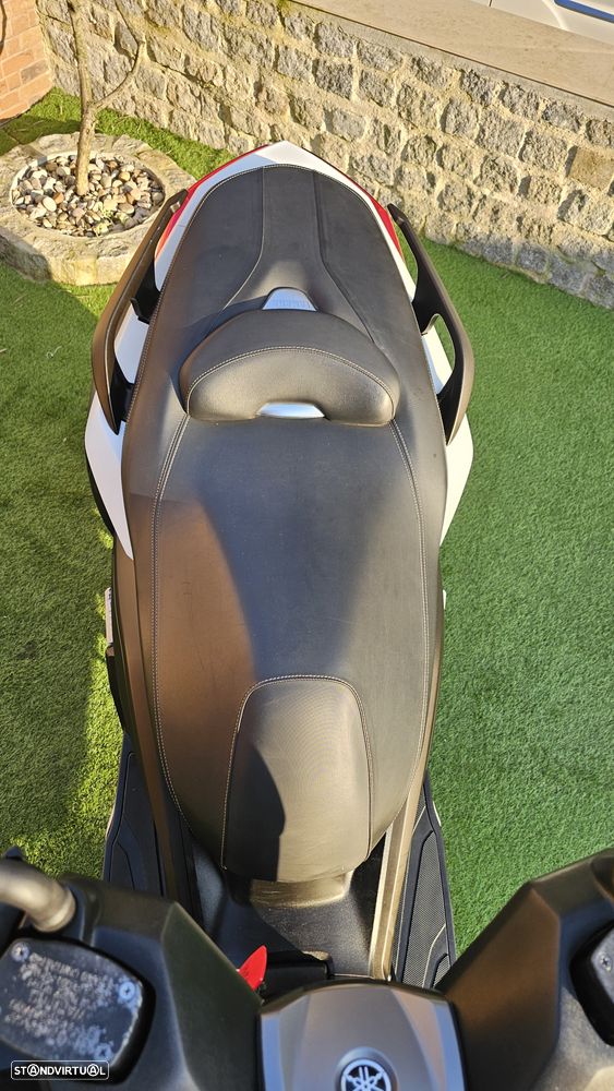 Yamaha X-Max - 8