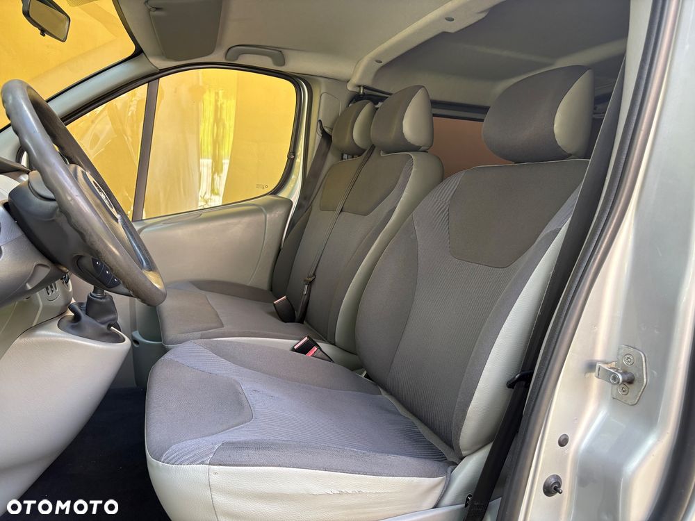 Opel VIVARO - 17