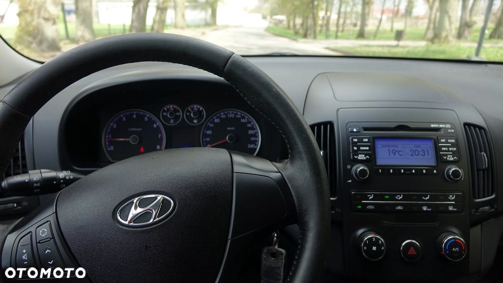 Hyundai i30 i30cw 1.4 UEFA EURO 2012 Edition - 17