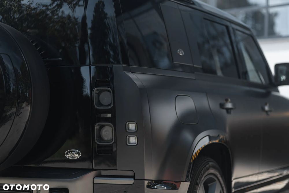 Land Rover Defender 5.0 P525 V8 - 17