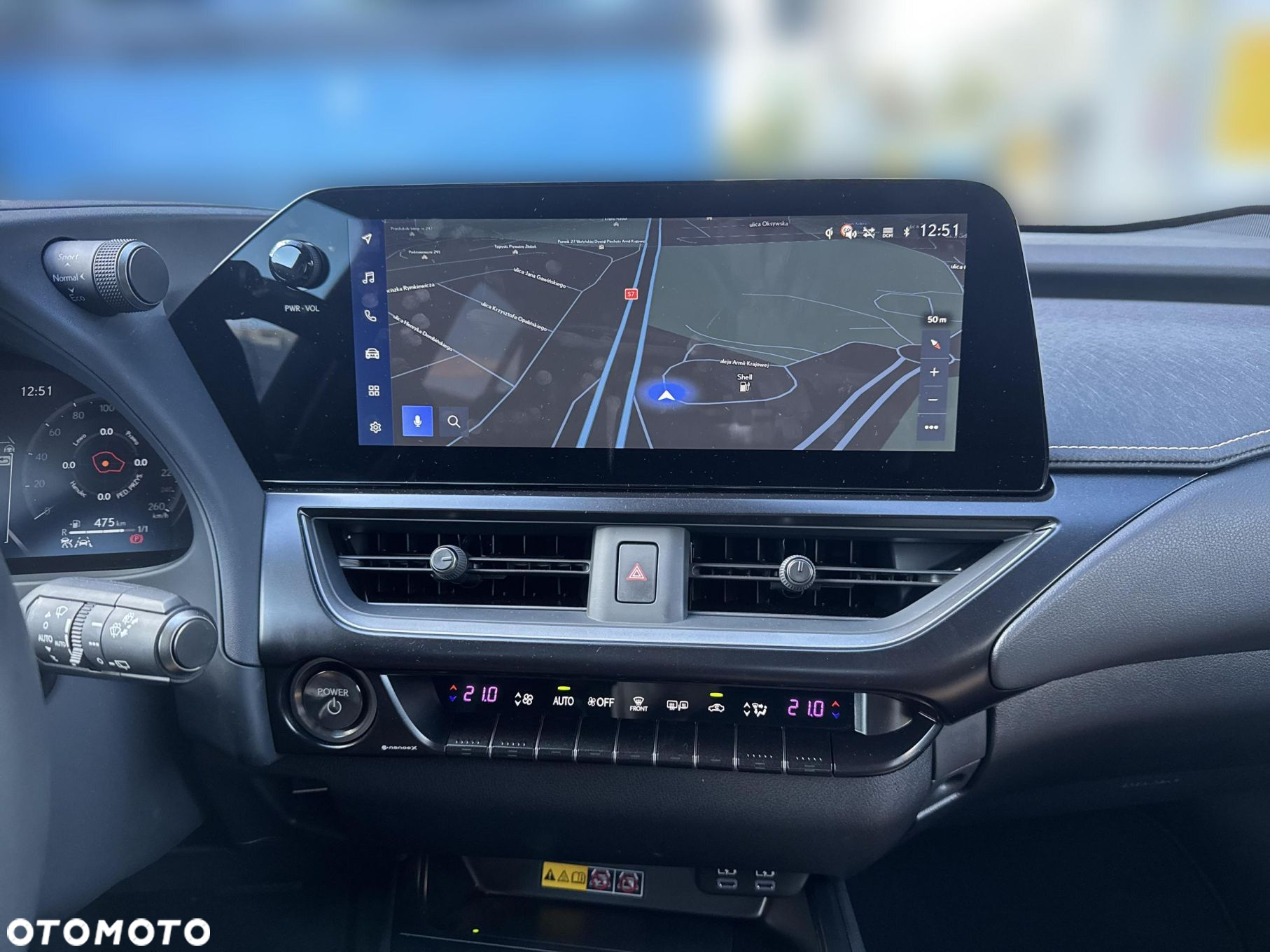 Lexus UX 300h F Sport Design - 18