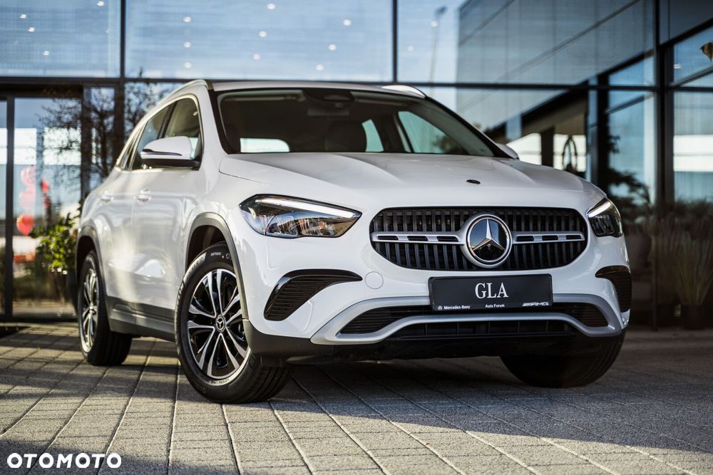 Mercedes-Benz GLA - 7