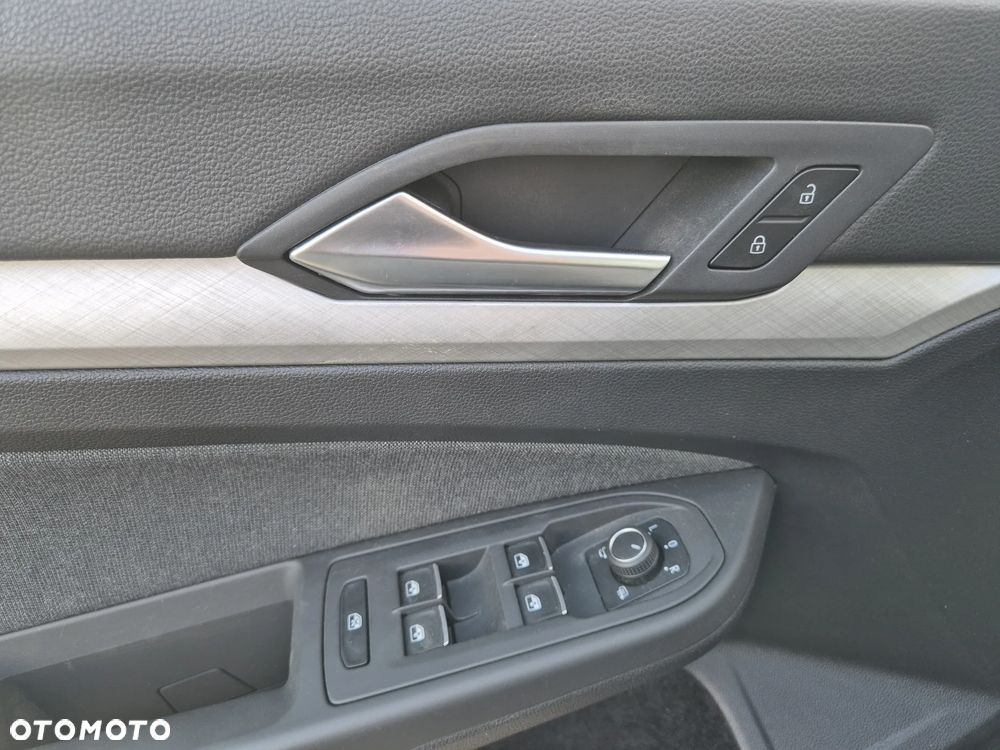 Volkswagen Golf 1.0 eTSI OPF DSG Active - 35