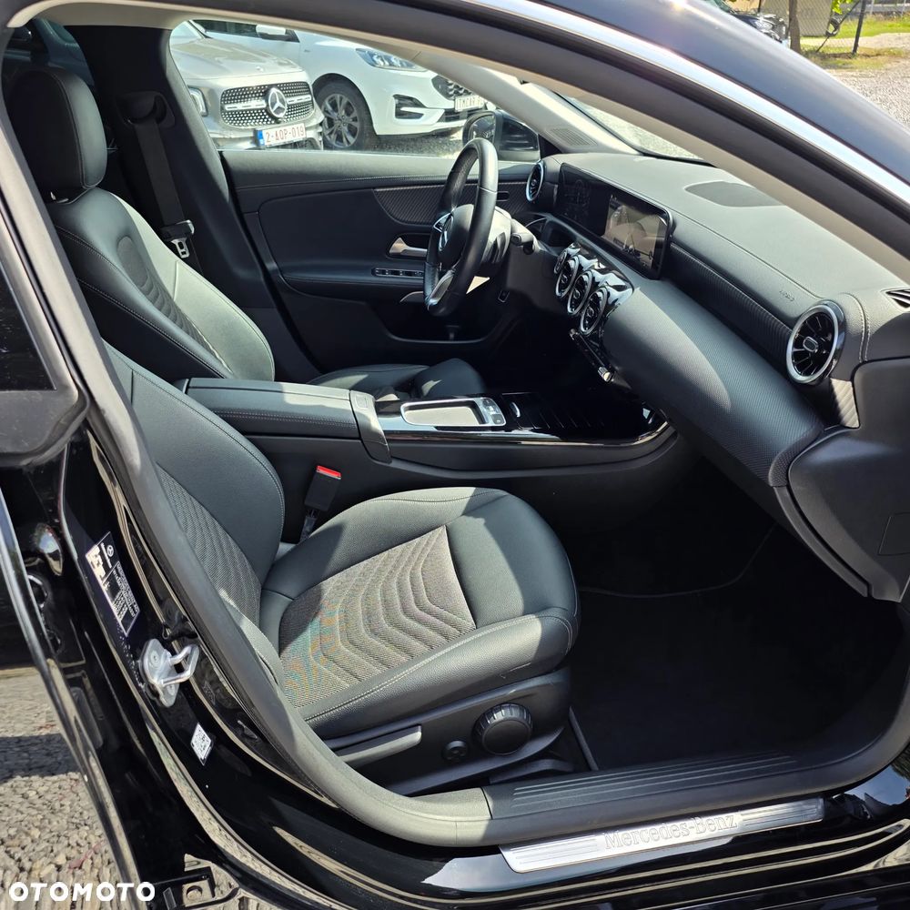 Mercedes-Benz CLA - 14