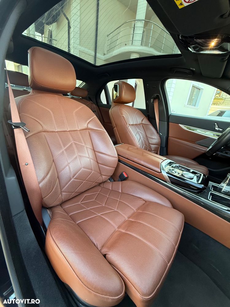BMW Seria 7 740d xDrive - 11