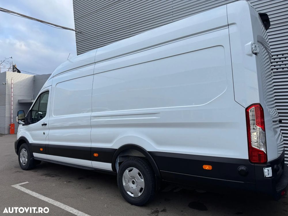 Ford Transit - 12