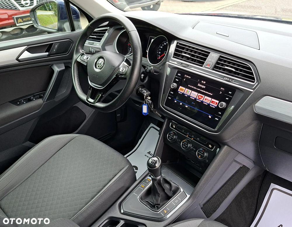 Volkswagen Tiguan 2.0 TDI SCR Elegance - 22