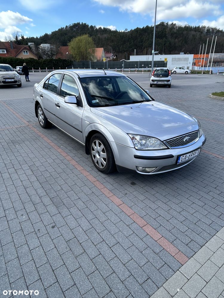 Ford Mondeo 1.8 Silver X - 38