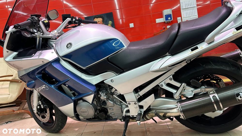 Yamaha FJR - 8