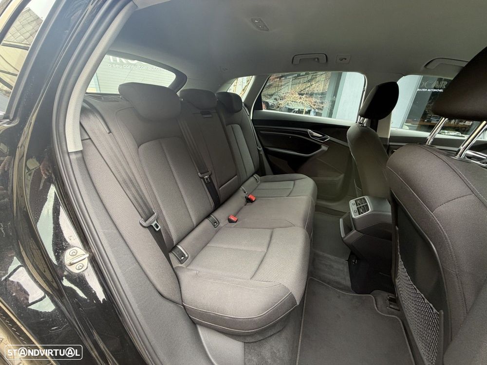 Audi e-tron 50 quattro - 11