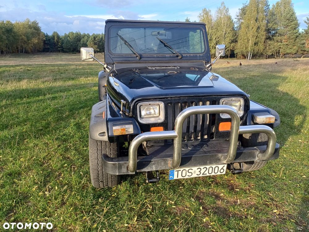 Jeep Wrangler - 1