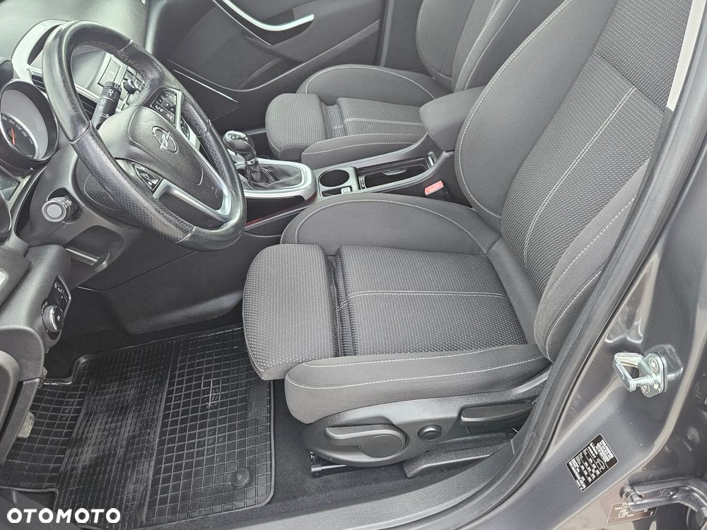 Opel Astra 1.4 Turbo Design Edition - 6