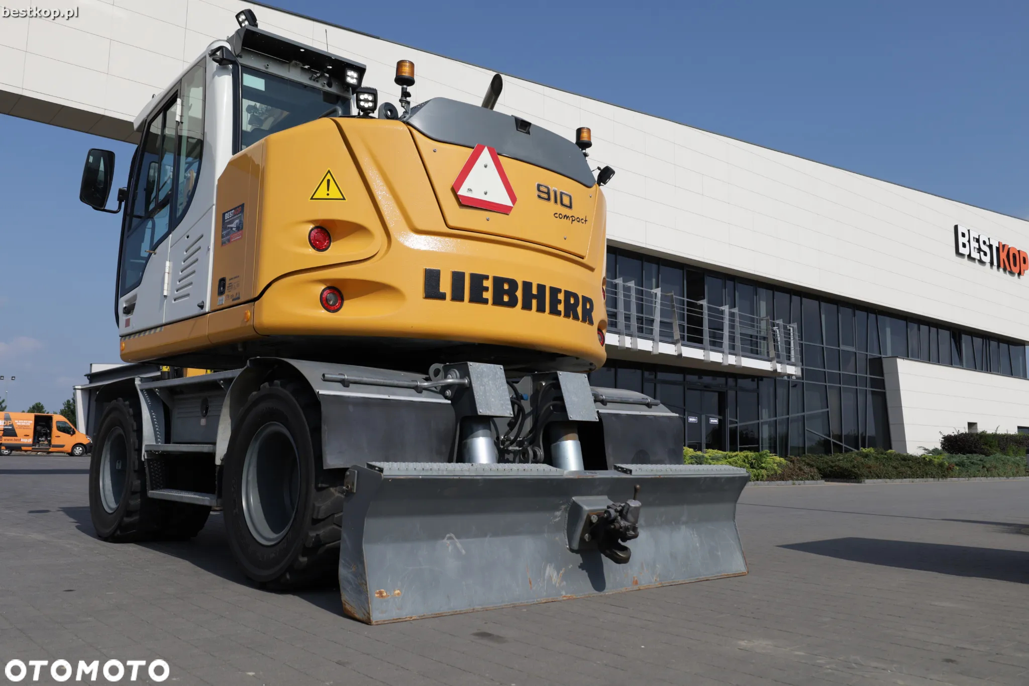 Liebherr A910 Compact Litronic - 9