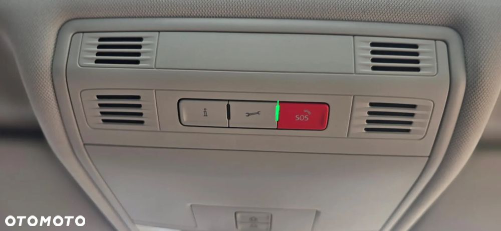 Volkswagen Tiguan 2.0 TDI SCR 4MOTION DSG R-Line - 32