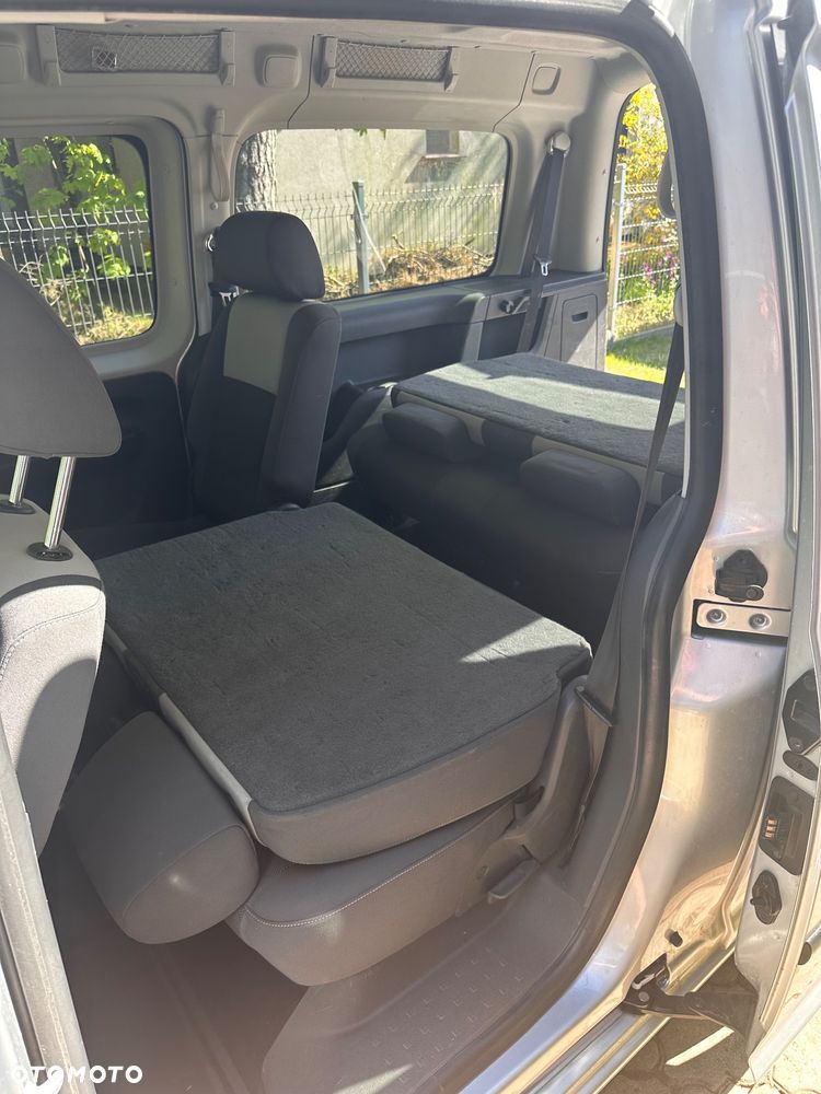 Volkswagen Caddy Maxi Highline BMT - 10