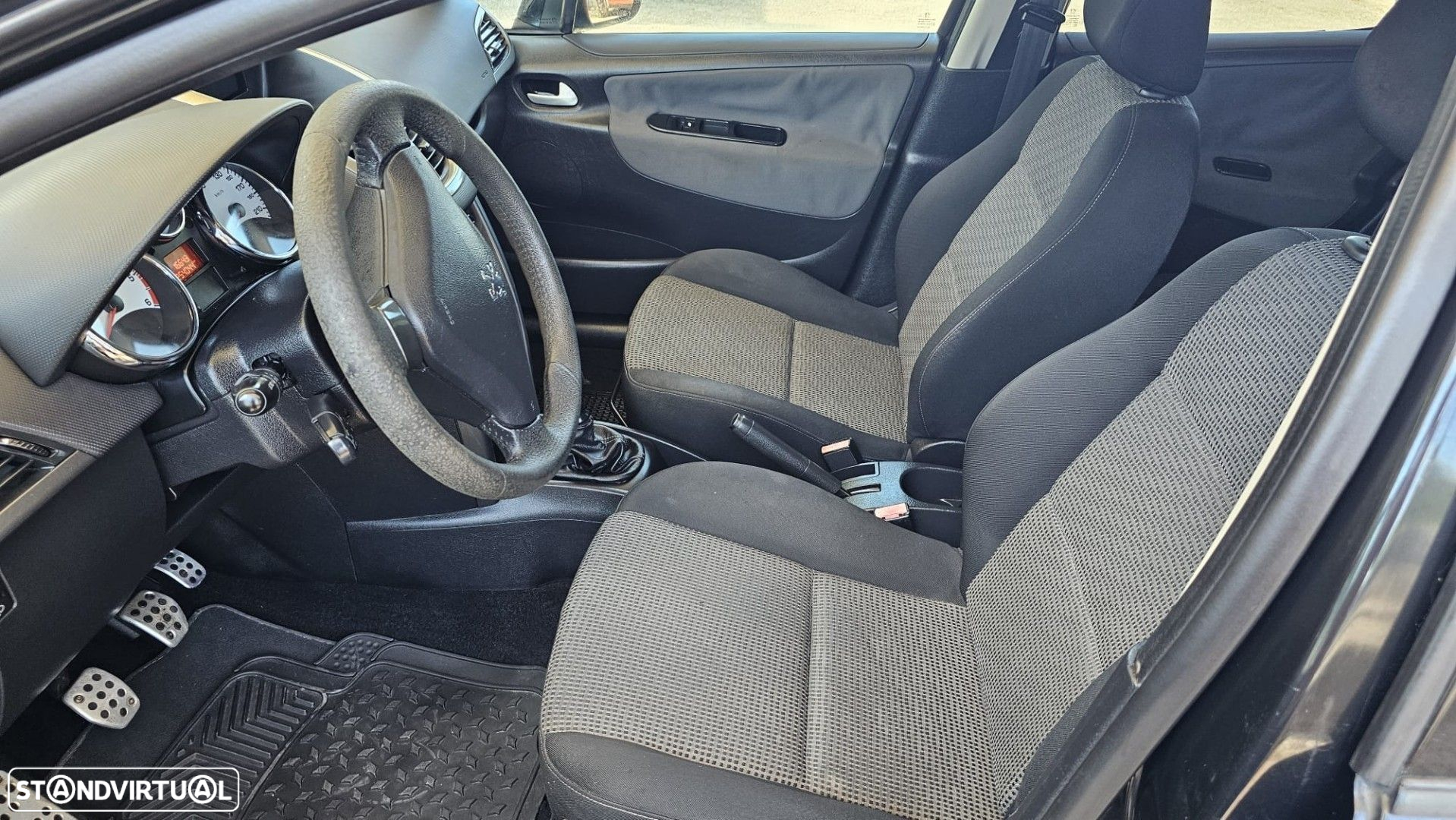 Peugeot 207 1.4 HDi SE Sportium - 6