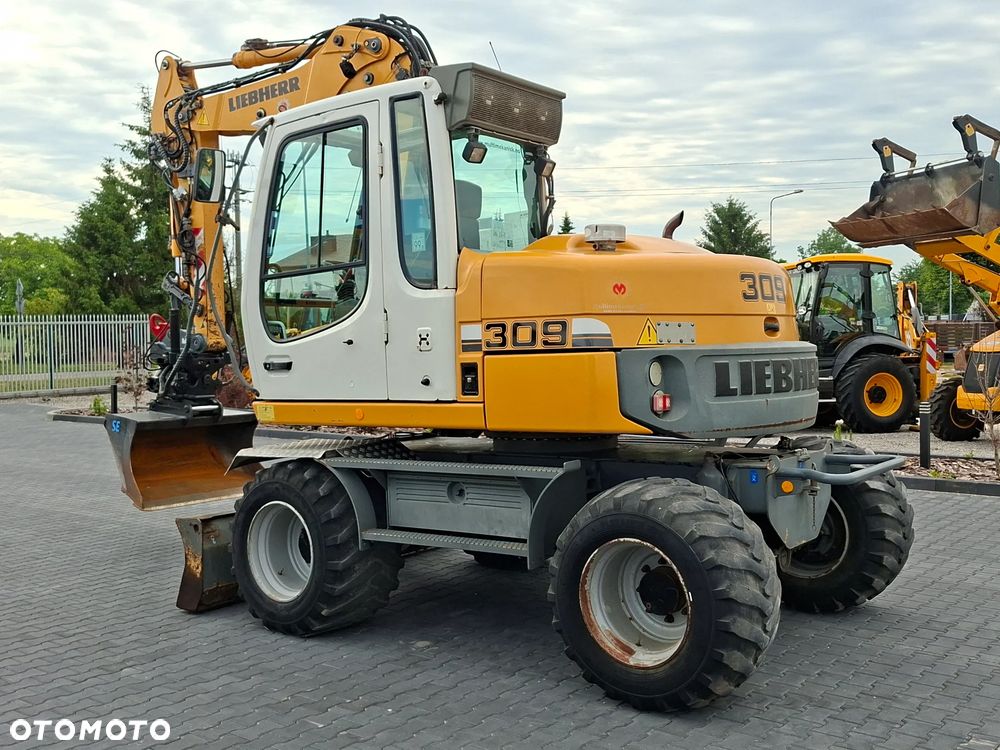 Liebherr A309 ROTOTILT - 3
