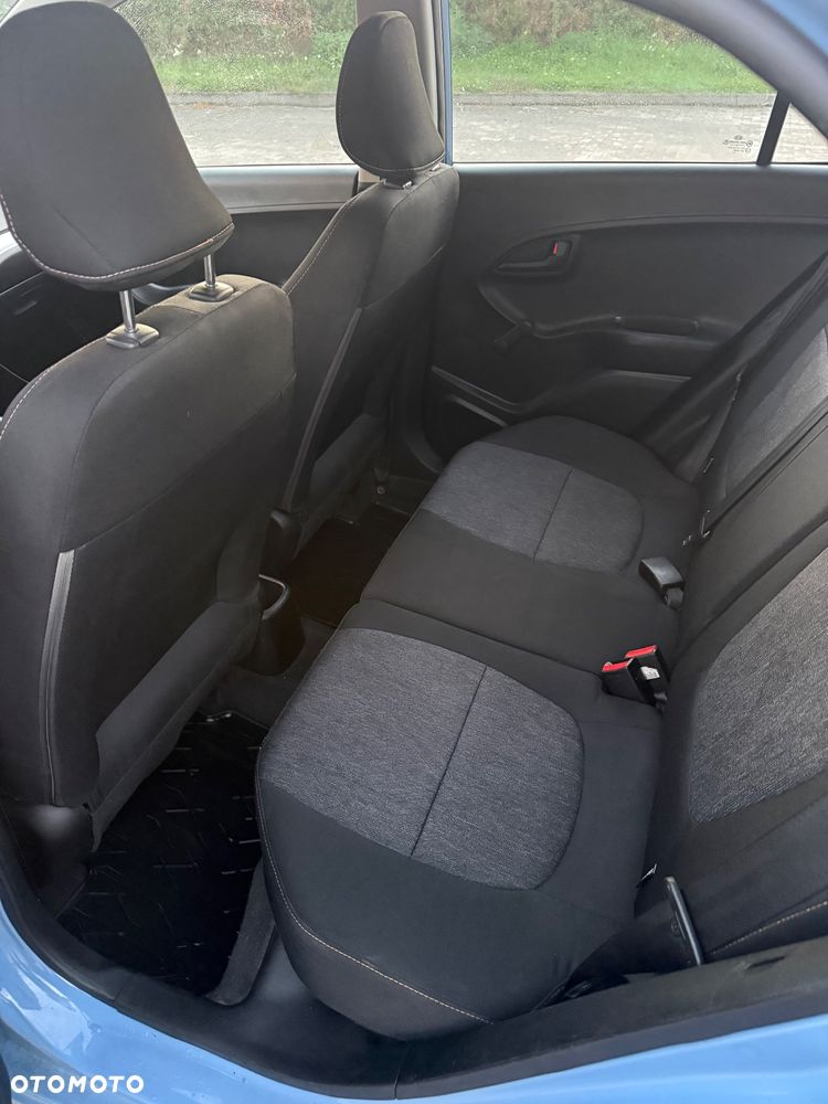 Kia Picanto 1.0 L - 5