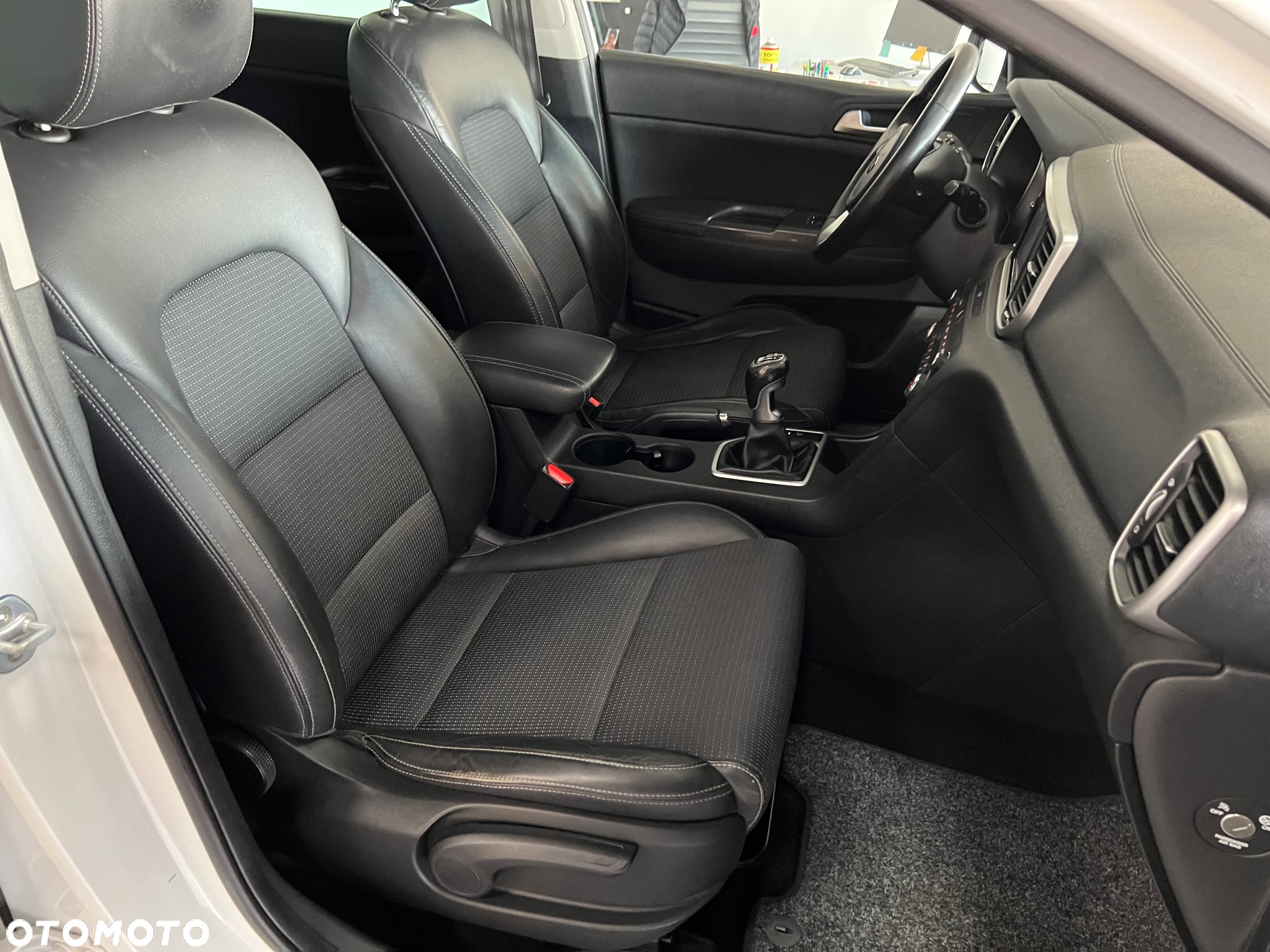 Kia Sportage - 36