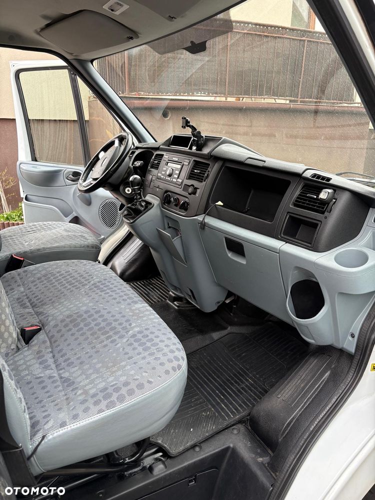Ford Transit - 9