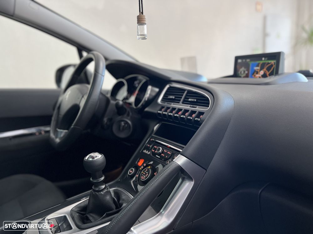 Peugeot 3008 1.6 HDi Allure - 23