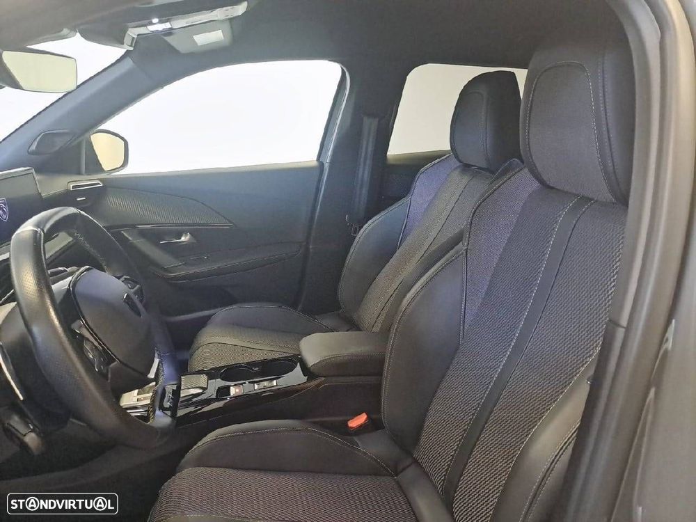 Peugeot 2008 1.2 PureTech GT EAT8 - 9