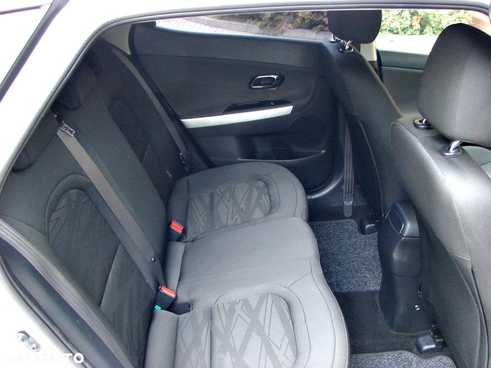 Kia Ceed 1.4 CVVT Dream Team Edition - 8