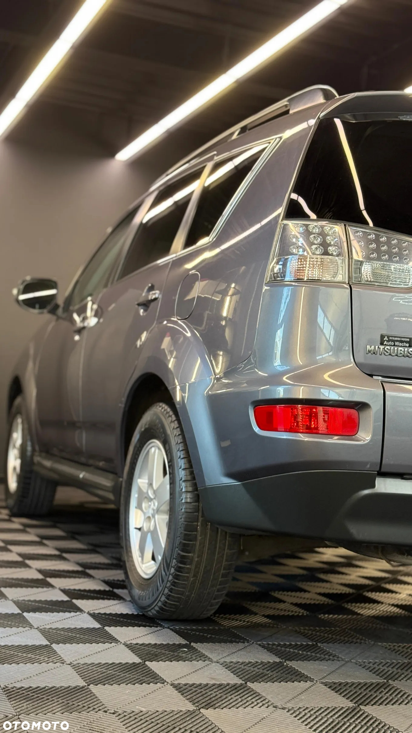 Mitsubishi Outlander 2.0 Intense + NAVI 2WD EU5 - 26