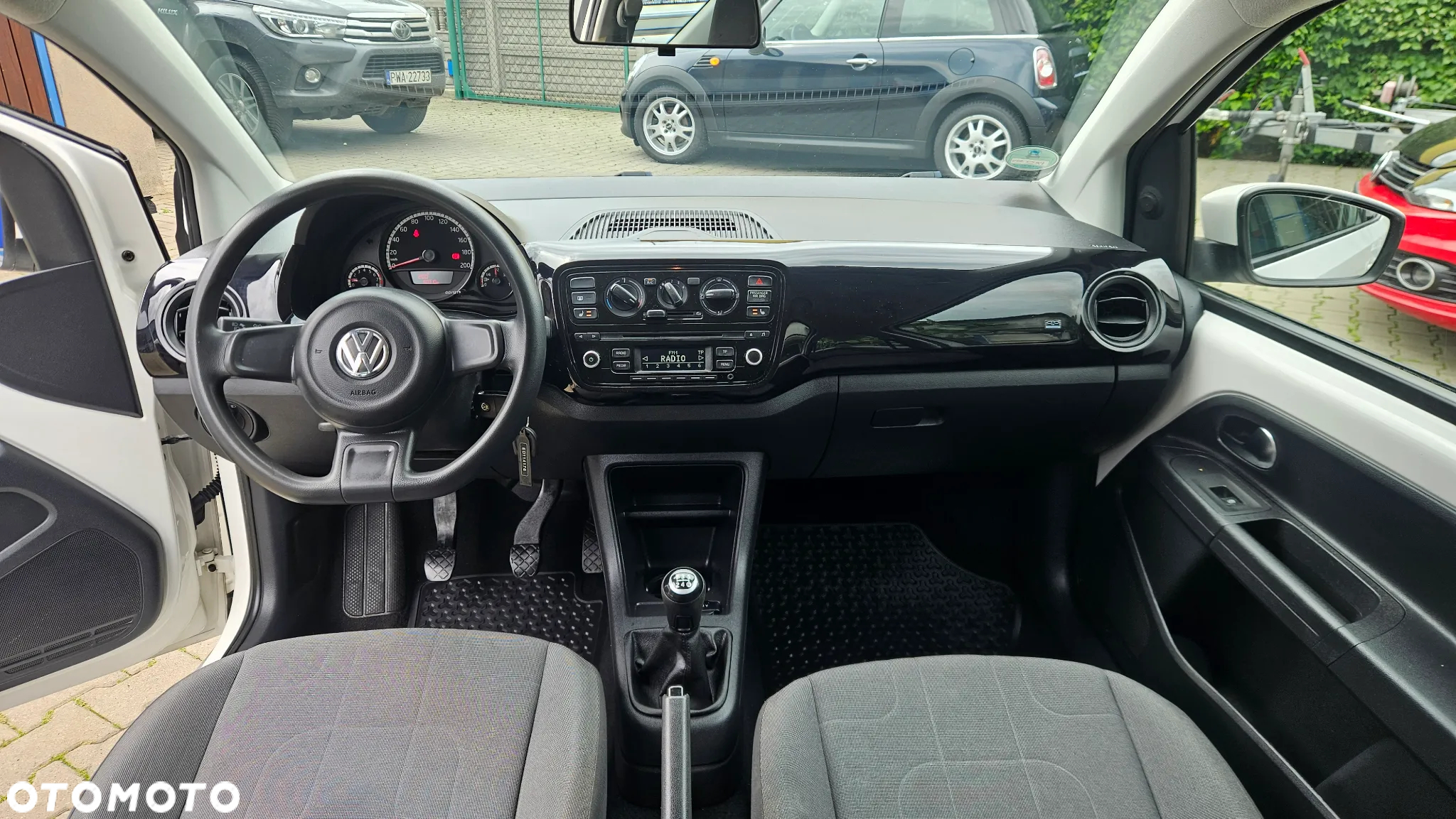 Volkswagen up! - 15