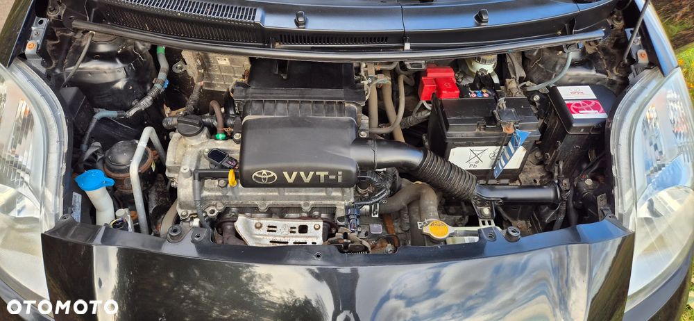 Toyota Yaris 1.3 VVT-i Executive - 32