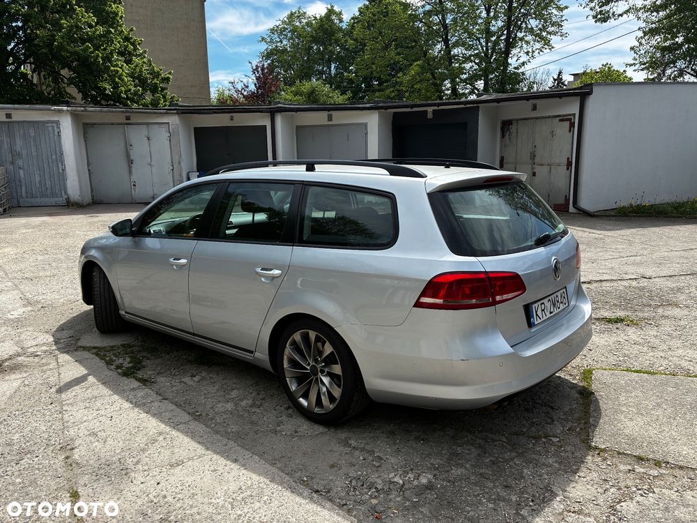 Volkswagen Passat 2.0 TDI Comfortline DSG - 4