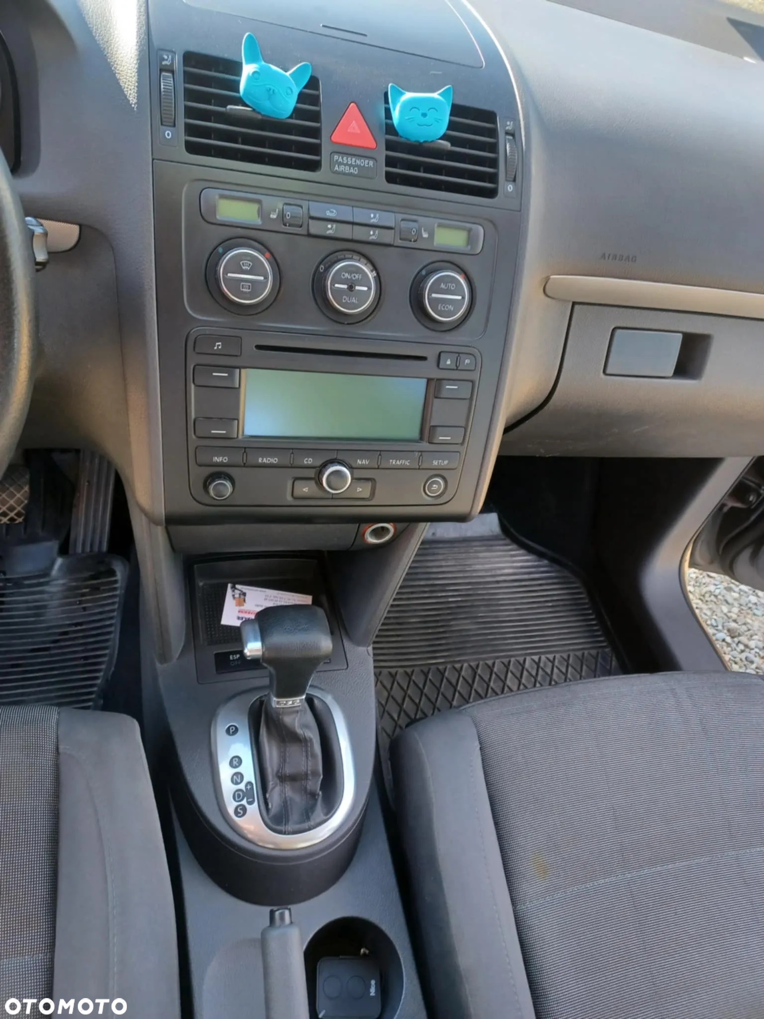 Volkswagen Touran - 8