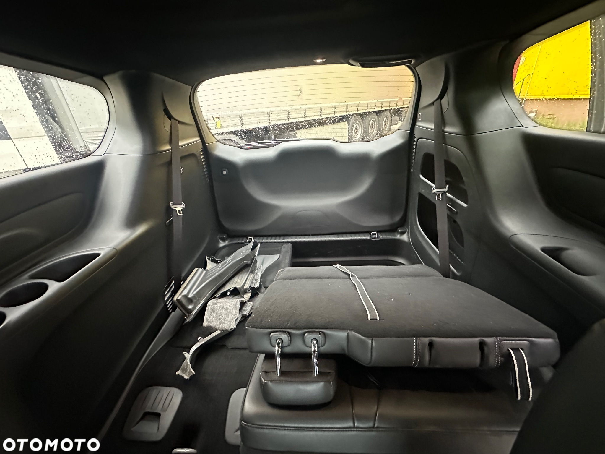 Chrysler Pacifica - 11