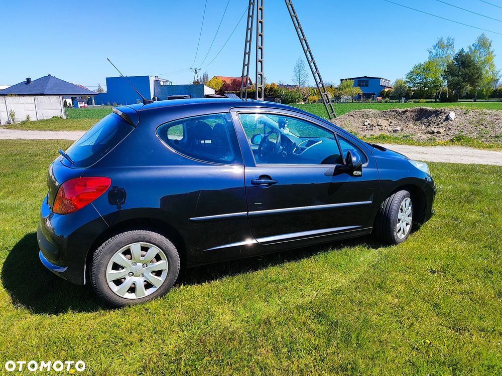 Peugeot 207 - 3