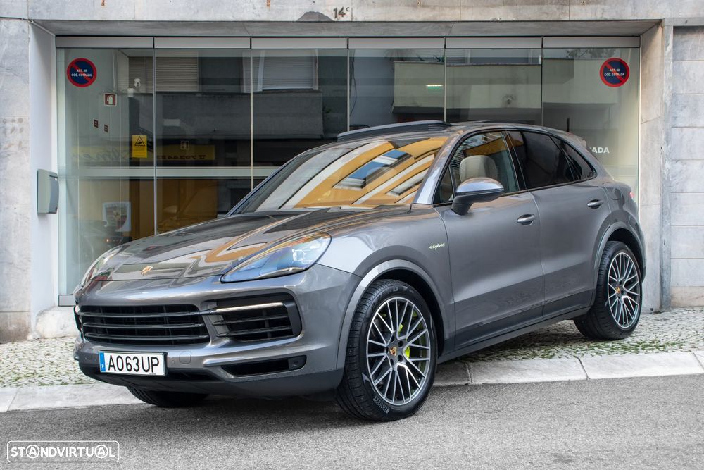 Porsche Cayenne E-Hybrid - 1